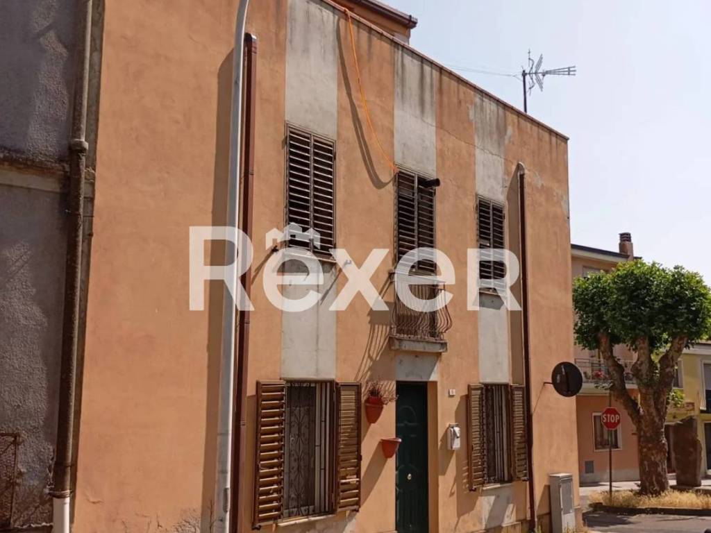 Casa indipendente a Macomer in Via Beniamino Piercy - Foto 3