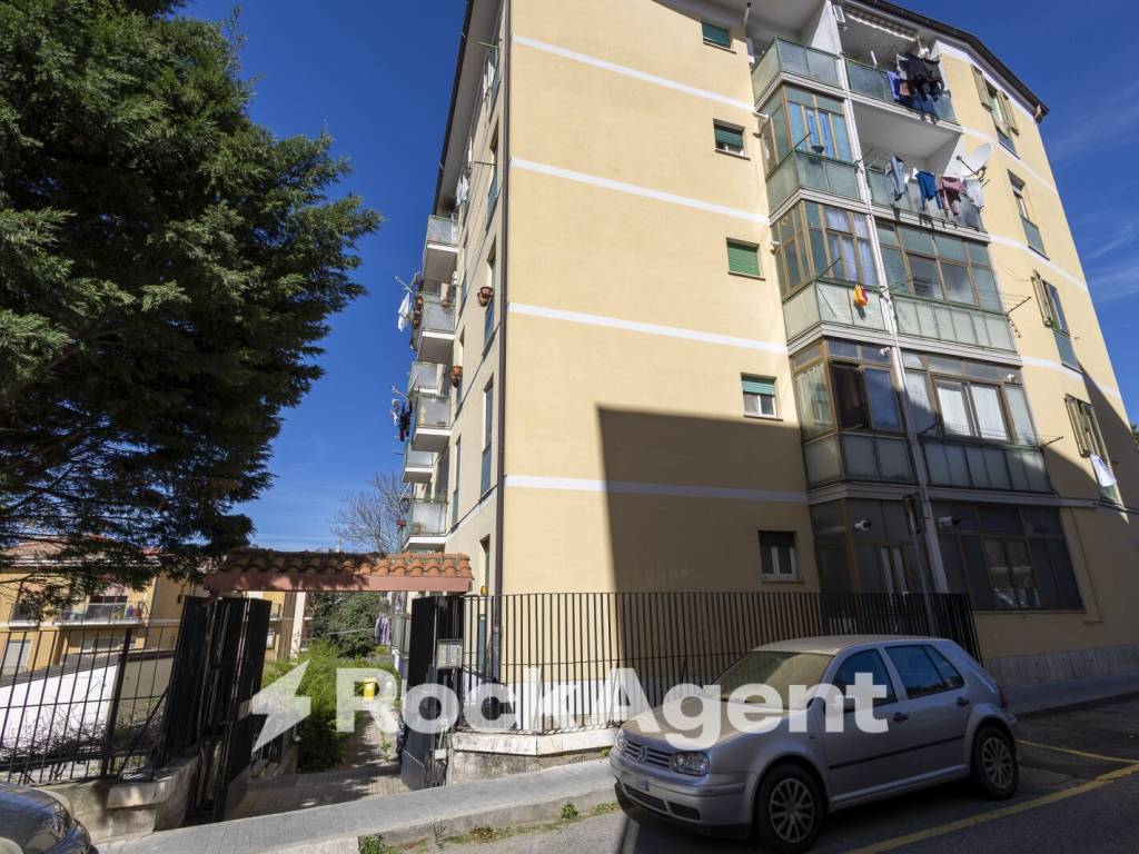 Appartamento a Catanzaro in Via Menichini, 2 - Foto 2