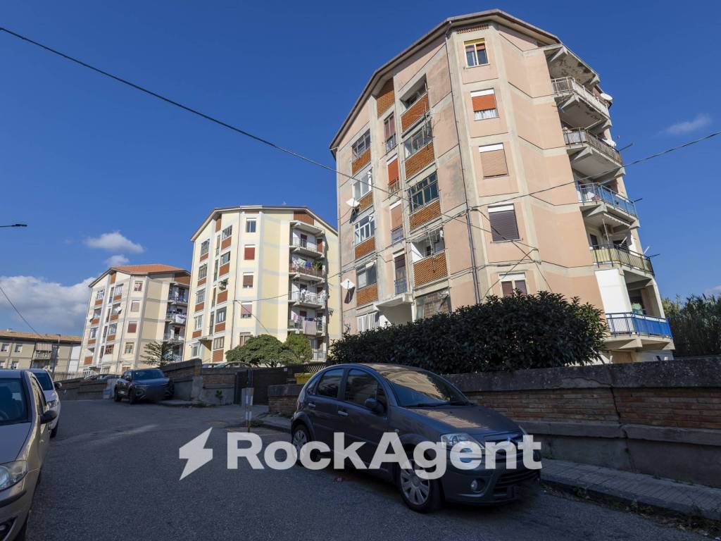 Appartamento a Catanzaro in Via Anile Antonino, 9 - Foto 2