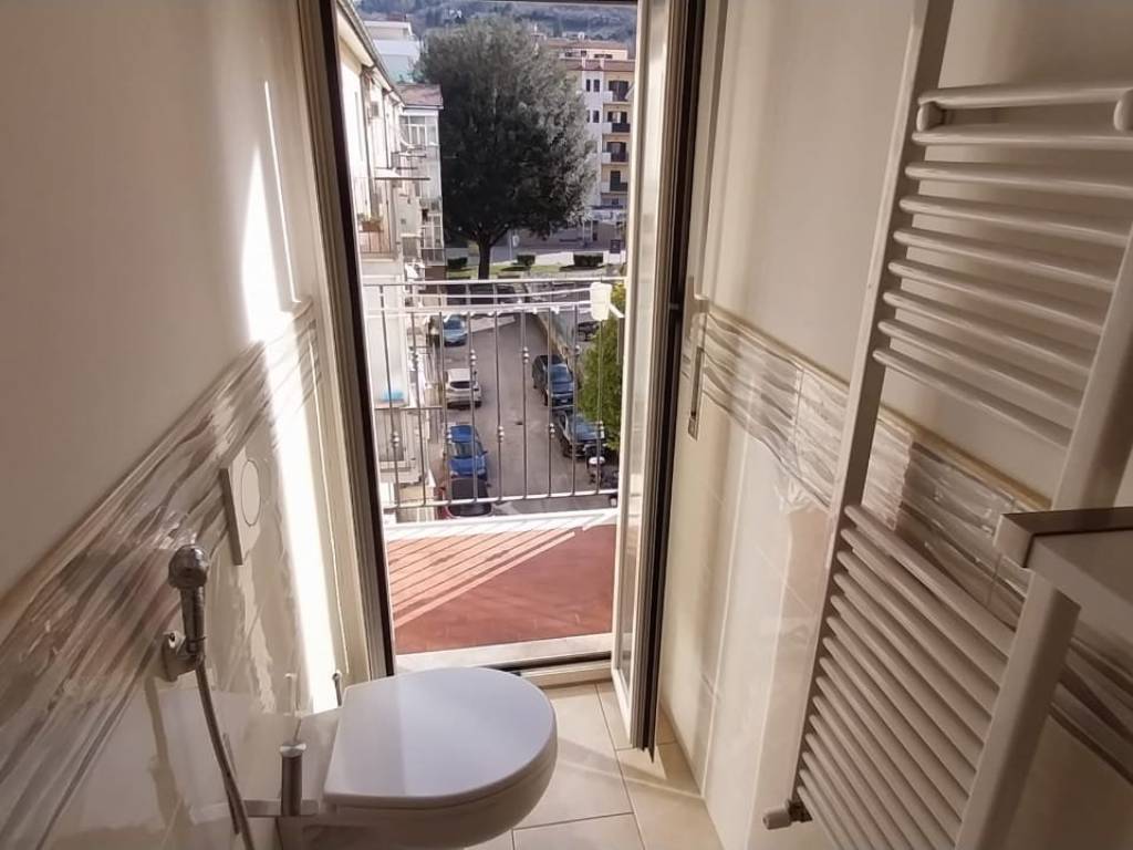 Appartamento a Ascoli piceno in Via Pesaro - Foto 5