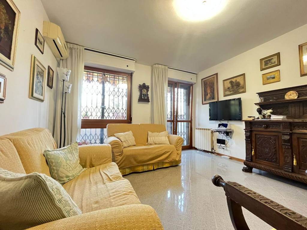 Appartamento a Bagno a ripoli in Via Le Plessis Robinson, 1 - Foto 2