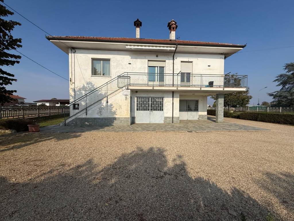 Villa a Ceresole alba in Località Cantarelli Borretti - Foto 2