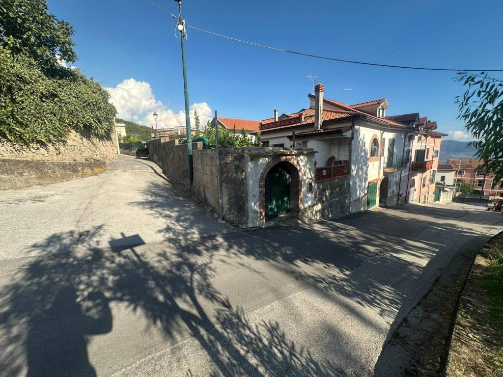 Villa a San cipriano picentino in Via Don Zeno, 6 - Foto 4