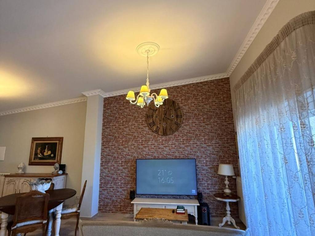 Appartamento a Crotone in Via Peppino Impastato - Foto 5