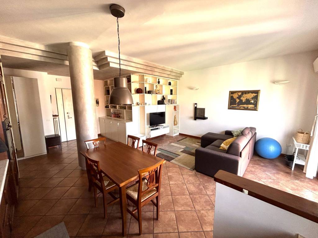 Appartamento a Verona in Via Golosine, 63 - Foto 3