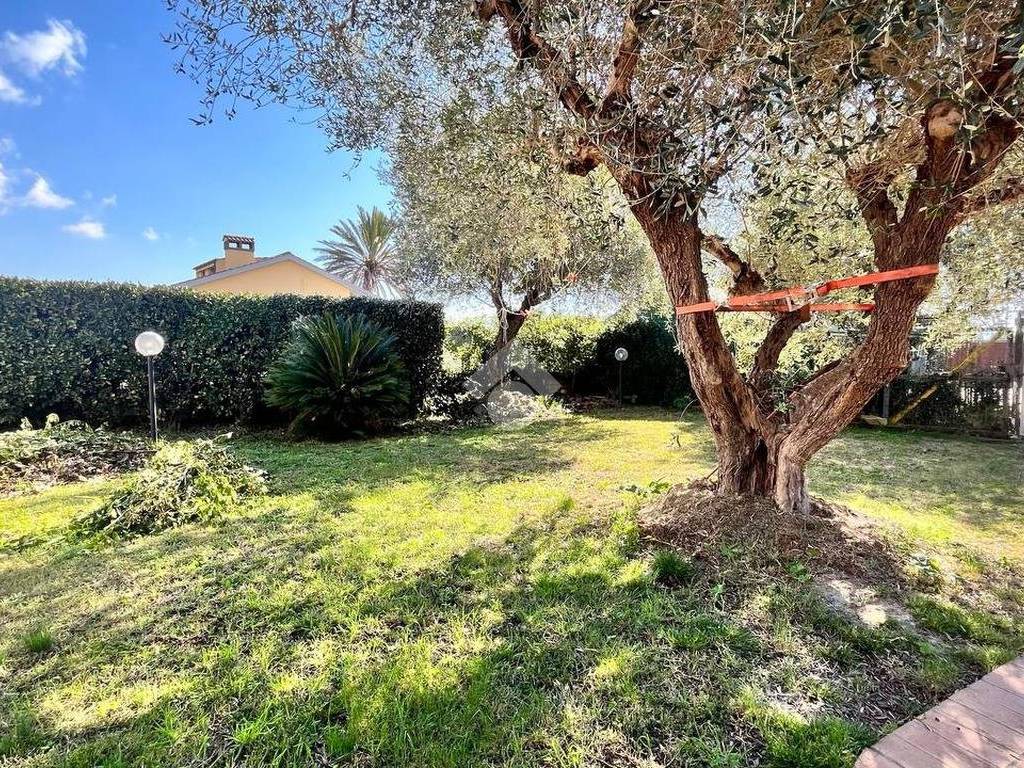 Villa a Trevignano romano in Via di Mezzo Superiore, 64 - Foto 5