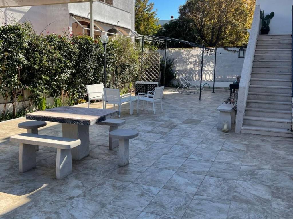 Appartamento a Lesina in Viale dei Platani, 77 - Foto 2