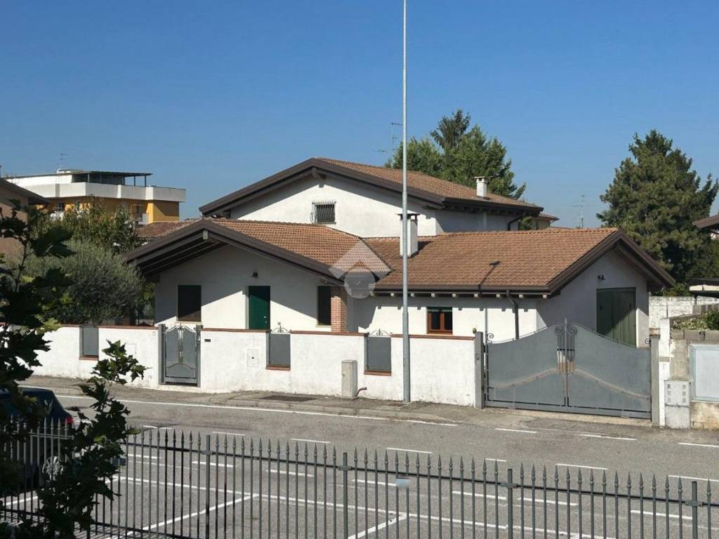 Villa a Isola della scala - Foto 2