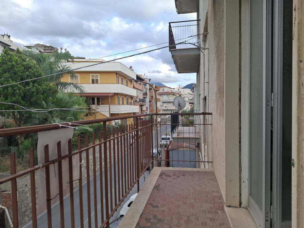 Appartamento a Furnari in Via Nuova Russo - Foto 2
