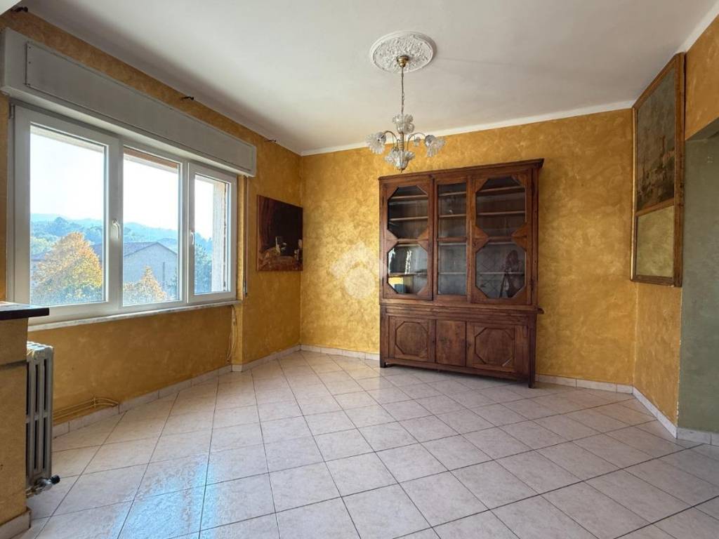 Appartamento a Canelli in Via Cassinasco, 19 - Foto 4