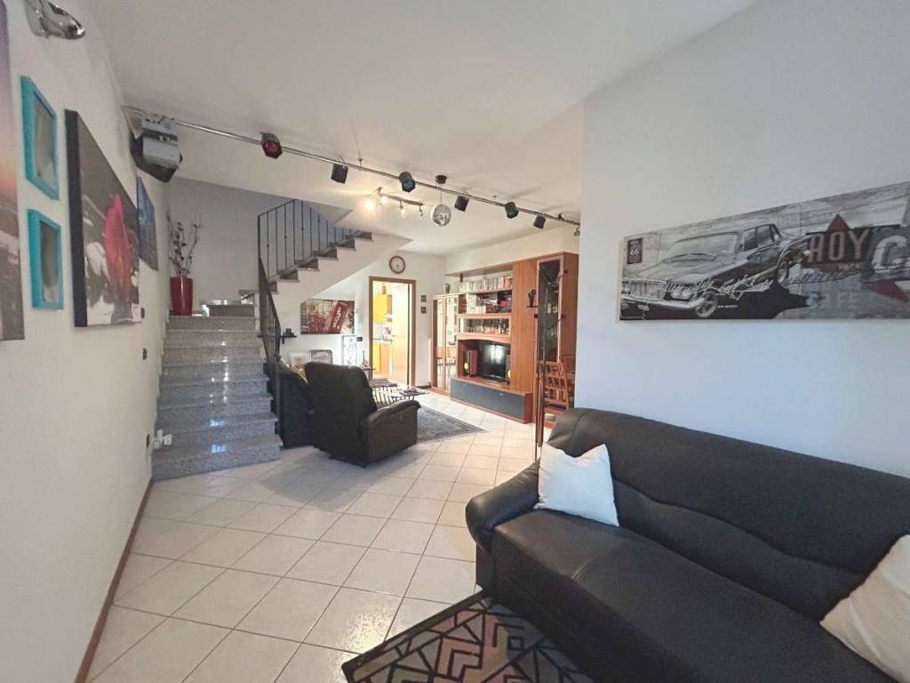 Villetta a schiera a Correggio in Via Pozzo Pontuto - Foto 2