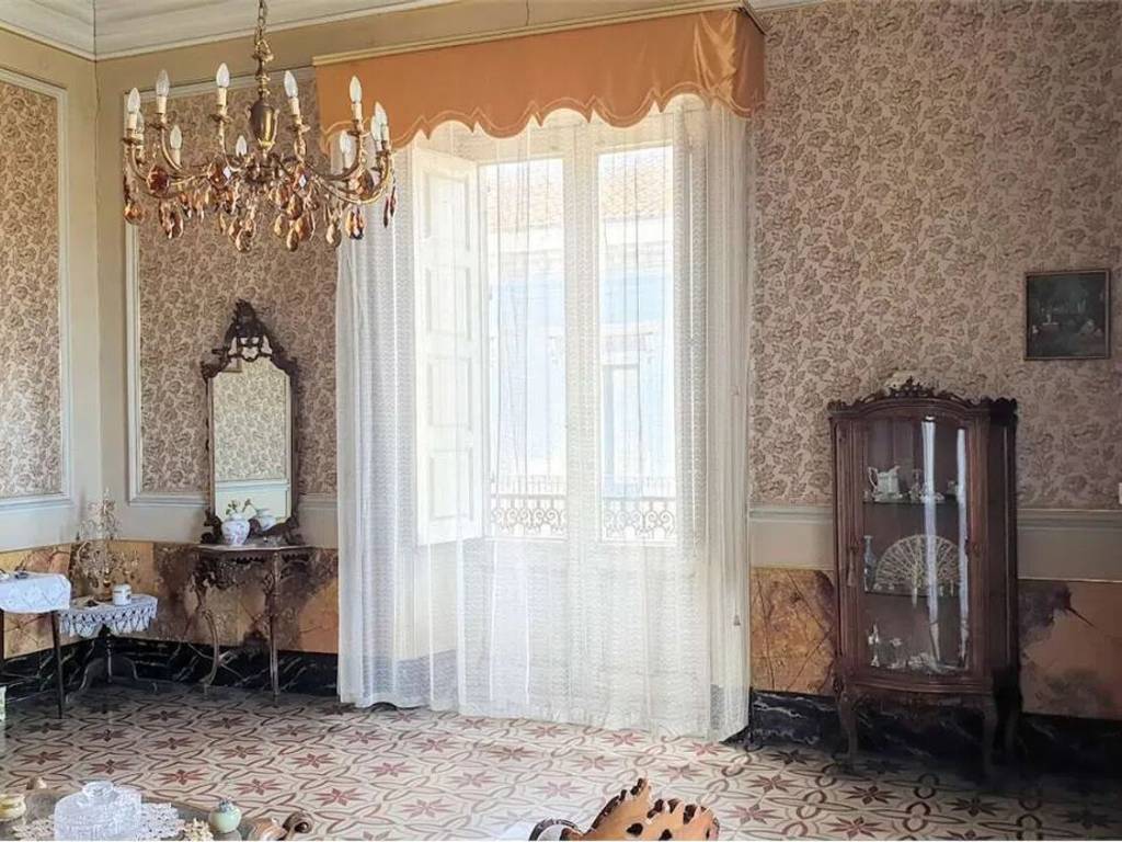Palazzo / stabile a Giarre in Piazza Regina Margherita, 10 - Foto 2