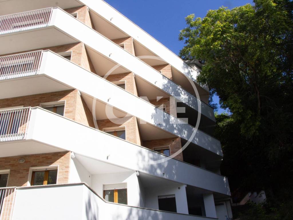 Palazzo / stabile a Chieti in Viale Gran Sasso, 1 - Foto 3