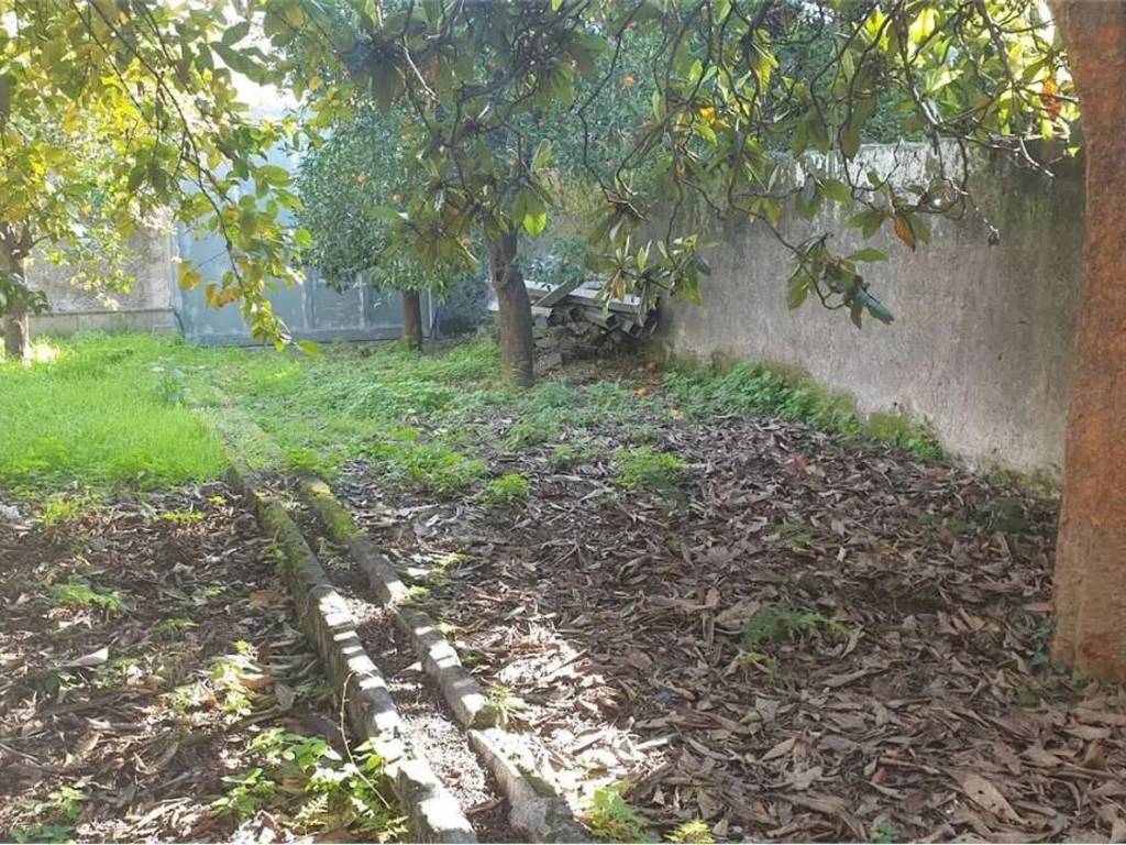 Villa a Giarre in Via Nicolò Tommaseo No Number - Foto 4