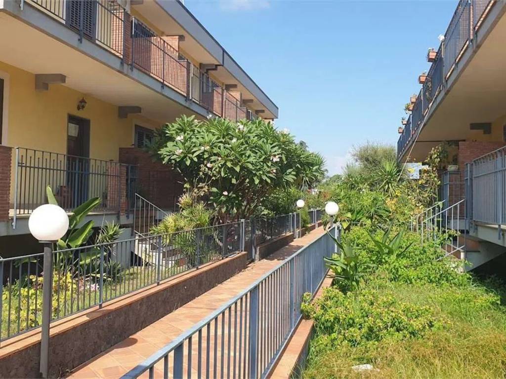 Villa a Giarre in Via Mongibello, 9 - Foto 3