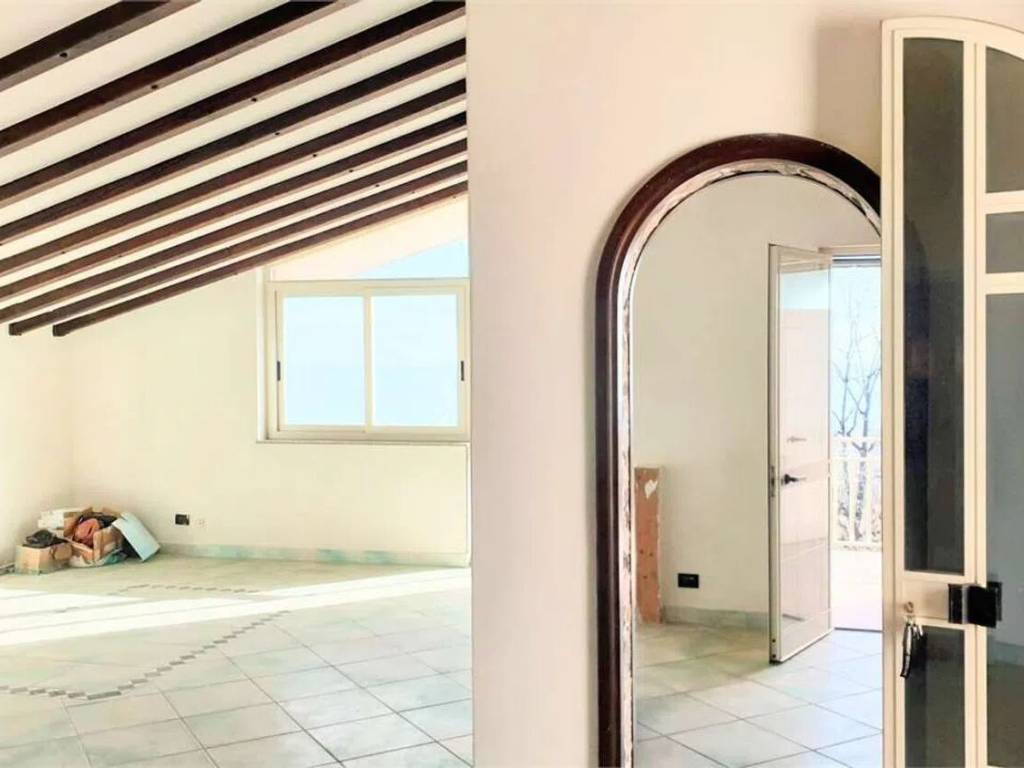Villa a Giarre in Via Giacinto Carini No Number - Foto 5