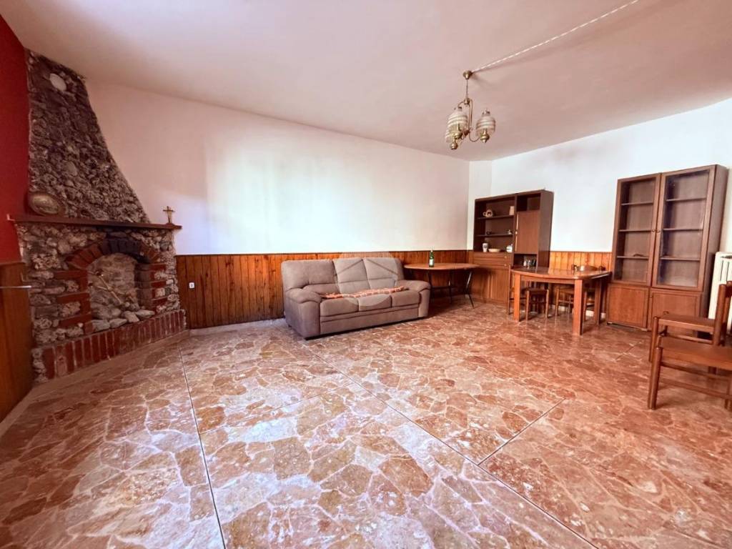 Casa indipendente a Ovindoli in Via Nicola Sebastiani - Foto 4