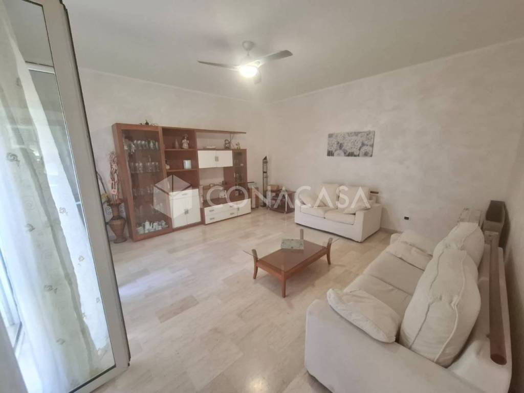 Appartamento a Adelfia in Via Domenico Nicolai, 127 - Foto 2