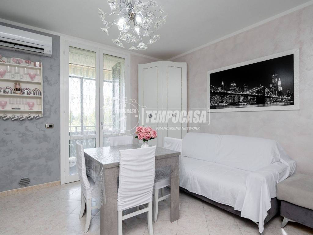 Appartamento a Reggio emilia in Via Massimo Samoggia - Foto 2