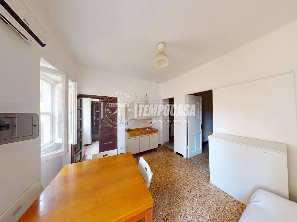 Appartamento a Albenga in Vico a Piazza San Francesco 6 - Foto 2