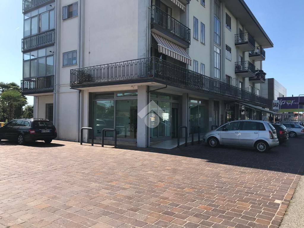 Immobile a Bassano del grappa in PIAZZA PREMI NOBEL, 89 - Foto 5
