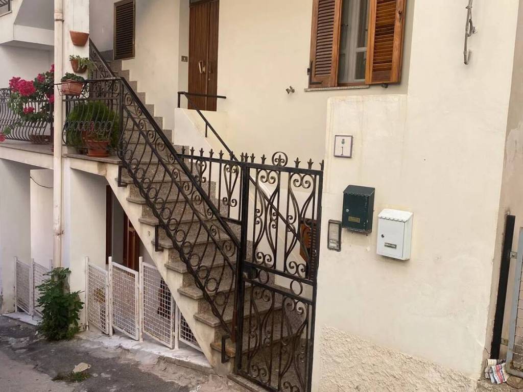 Appartamento a Ozieri in Via Torquato Tasso, 1 - Foto 2