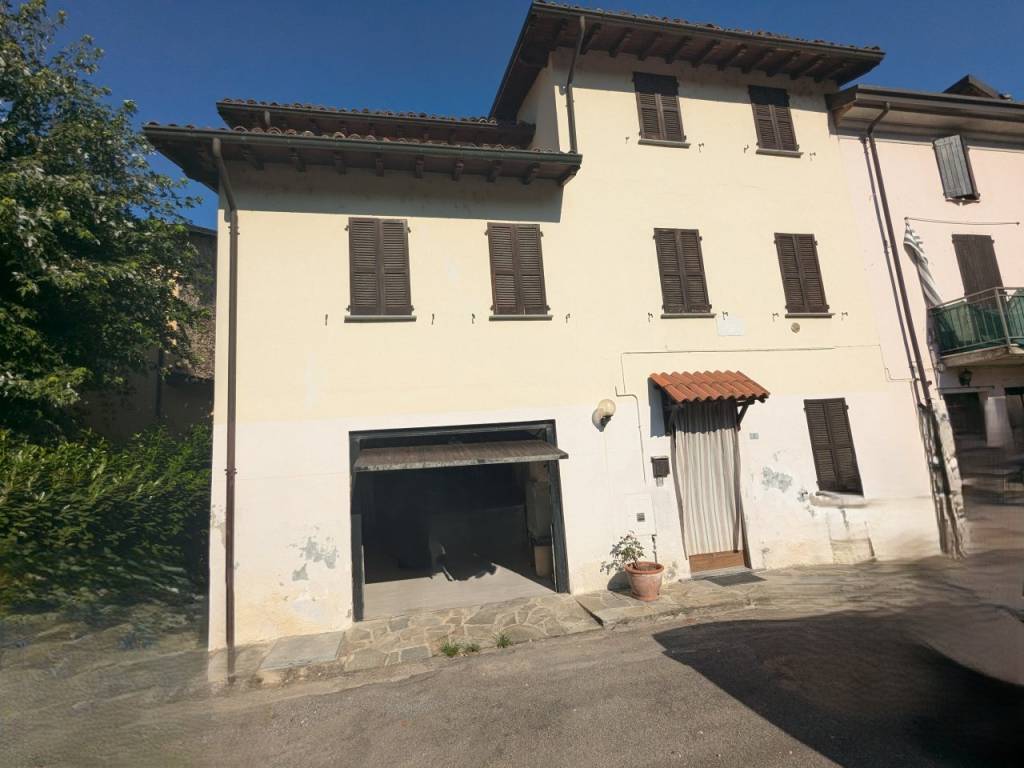 Villetta a schiera a Santa maria della versa in VIA SILVIO PELLICO - Foto 4