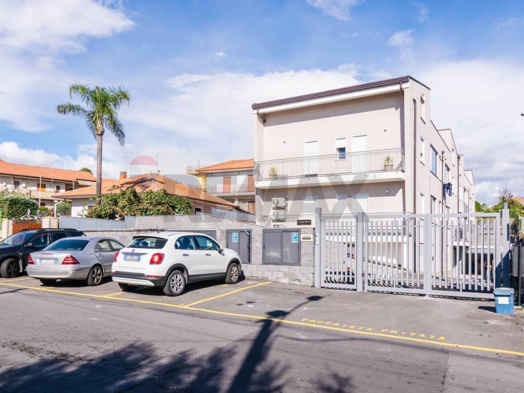 Appartamento a Acireale in Via Sottotenente Vincenzo Barbagallo - Foto 2