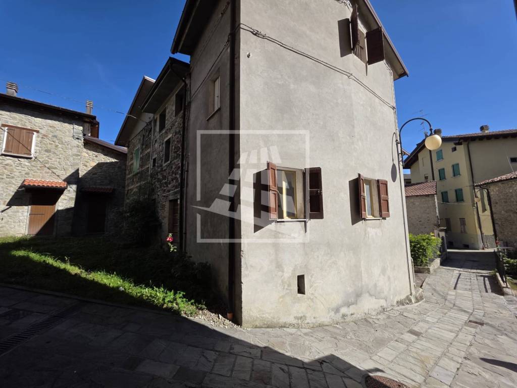 Appartamento a Ventasso in via Tognone, 15 - Foto 5