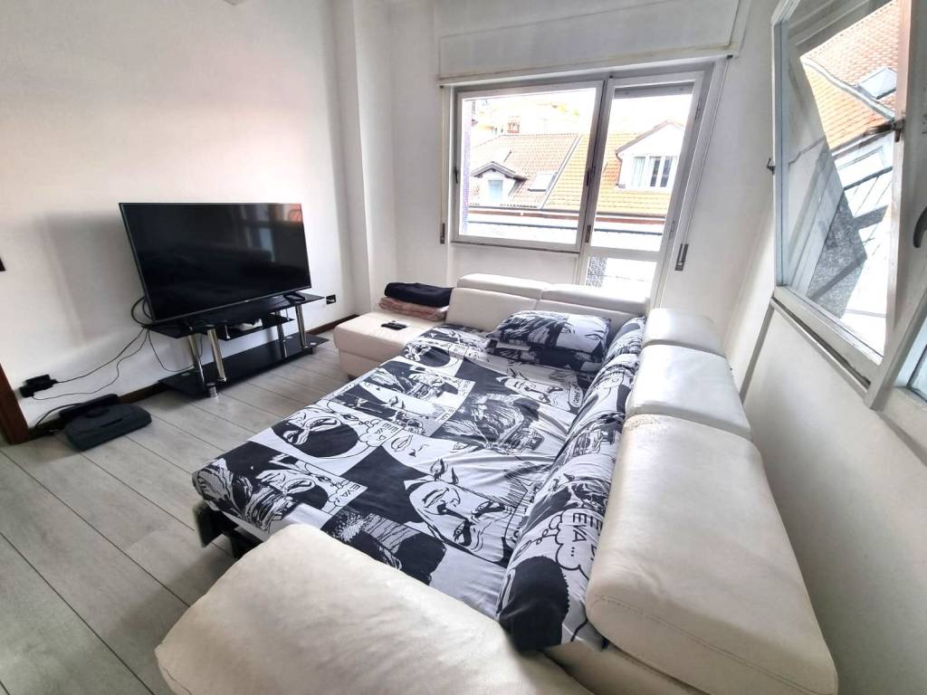 Appartamento a Alessandria in Viale Medaglie d'Oro, 34 - Foto 2