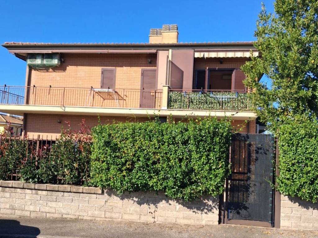 Appartamento a Lanuvio in Via Enrico Mattei, 5 - Foto 2