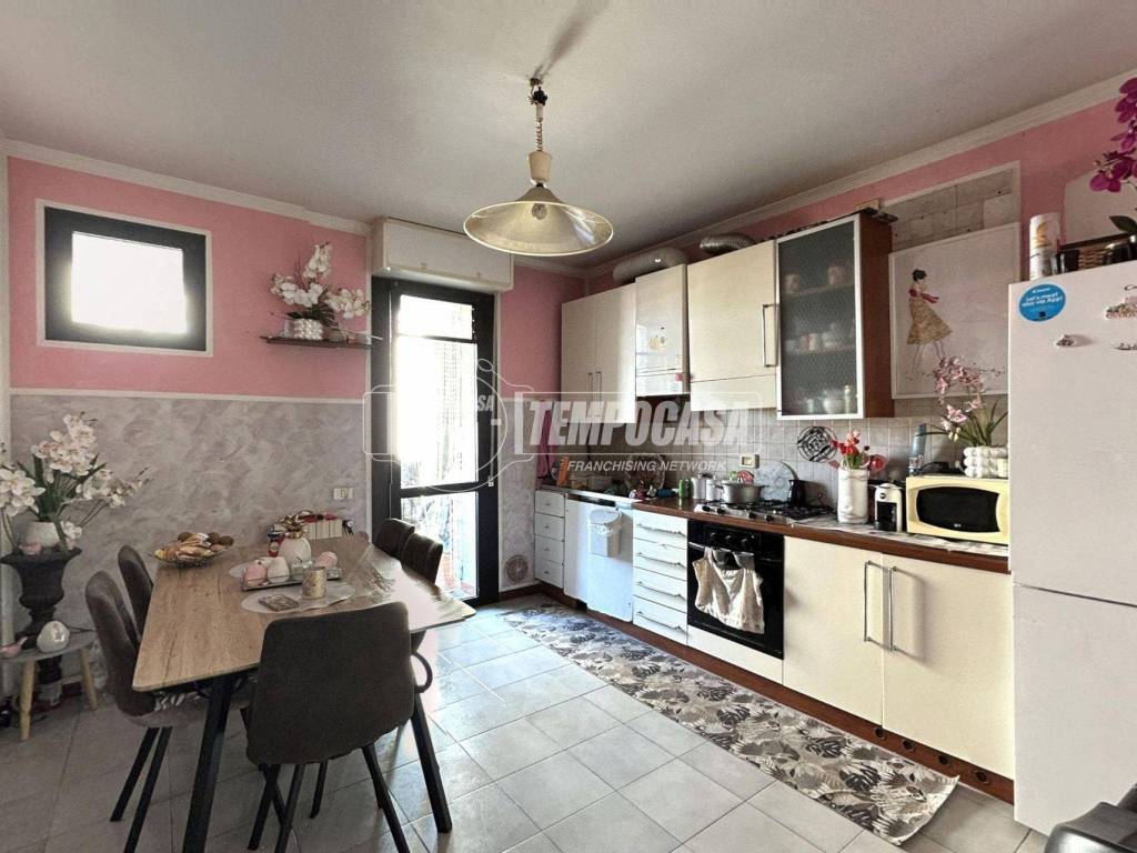 Appartamento a Chiari in Via Sant'Angela Merici - Foto 2