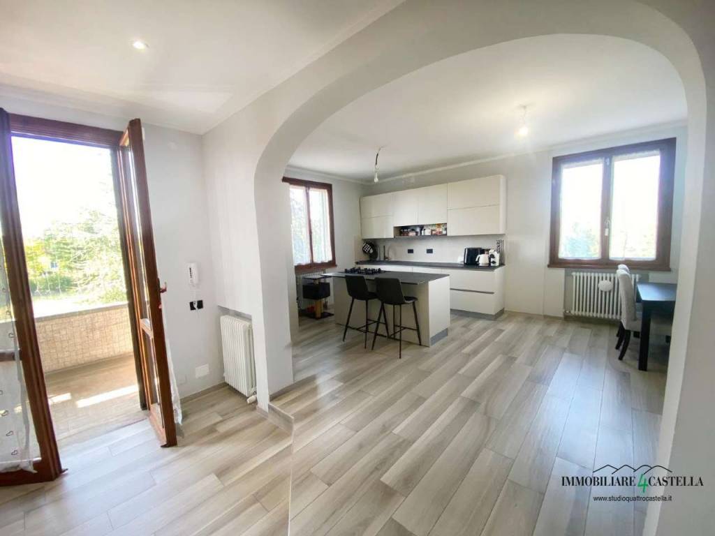 Appartamento a Quattro castella in piazza Matteotti 9 - Foto 2