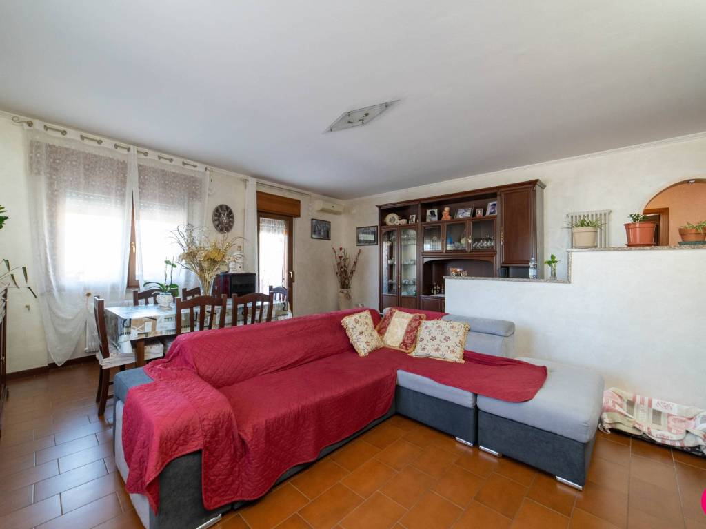 Appartamento a Azzano decimo in Piazza San Bartolomeo - Foto 3