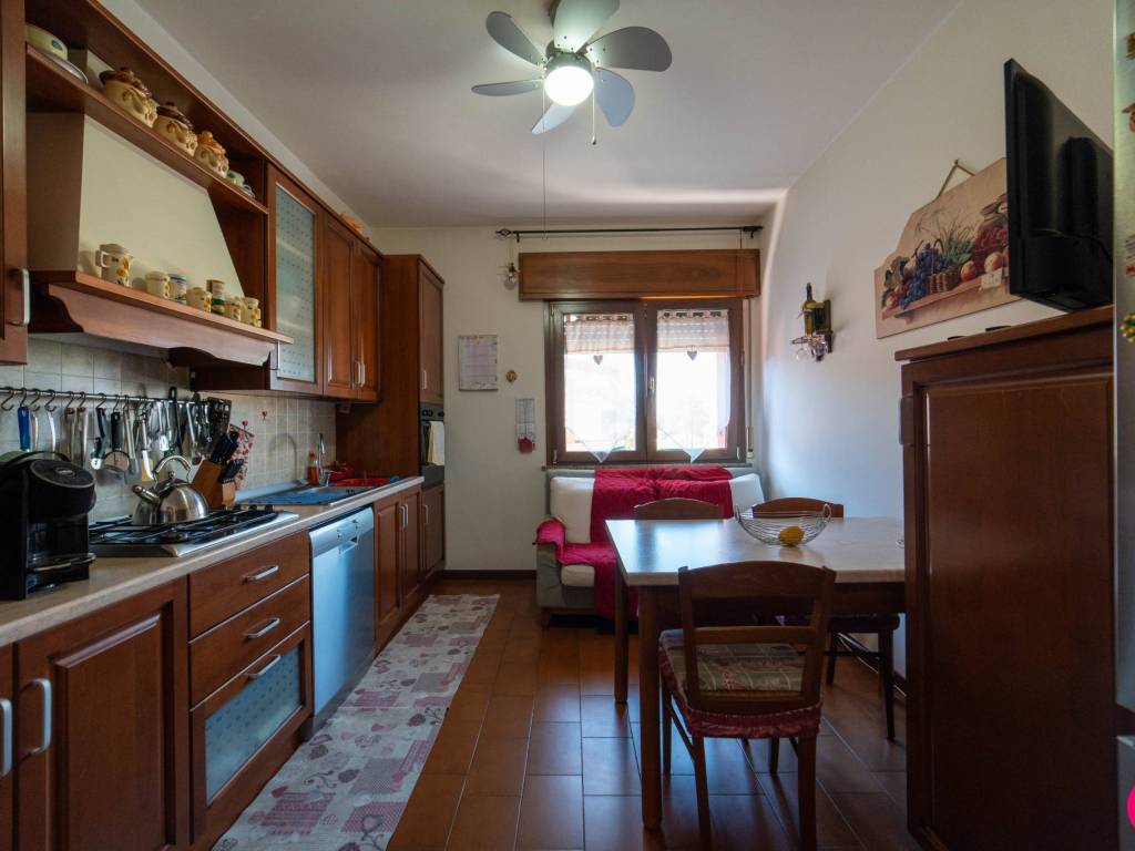 Appartamento a Azzano decimo in Piazza San Bartolomeo - Foto 4