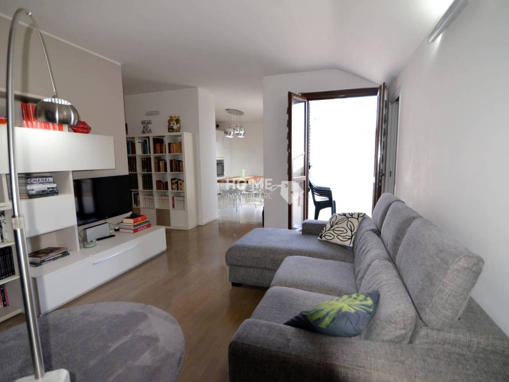 Attico / mansarda a Macerata in Via Maffeo Pantaleoni - Foto 2