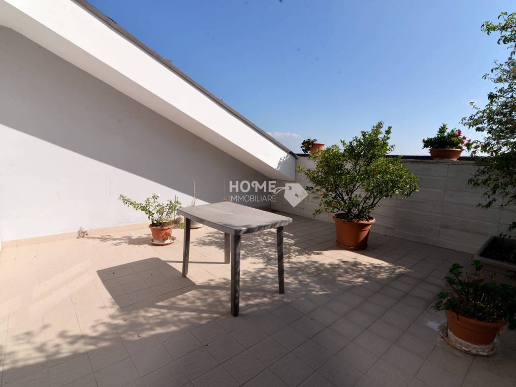 Attico / mansarda a Macerata in Via Maffeo Pantaleoni - Foto 4