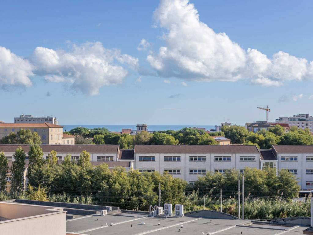 Attico / mansarda a Civitanova marche in Via Castelfidardo, 41 - Foto 5