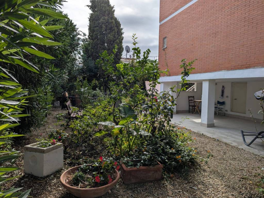 Villa a Santa marinella in Via Cneo Domizio, 29 - Foto 5