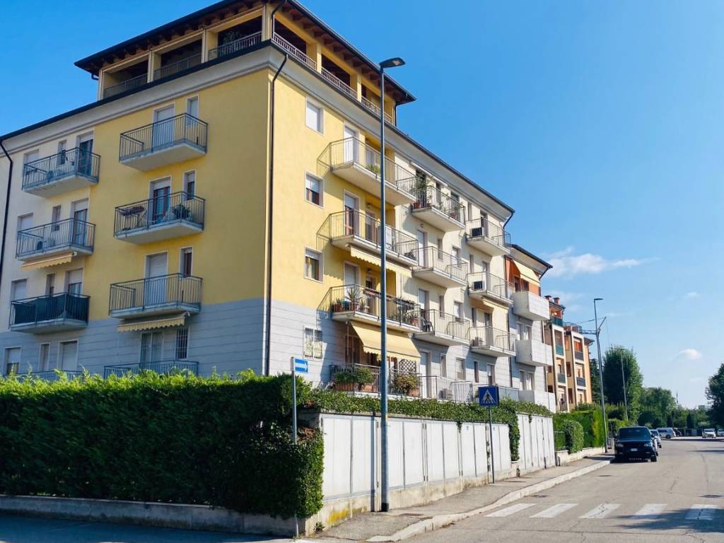 Appartamento a Verona in Via Puglie, 65 - Foto 3
