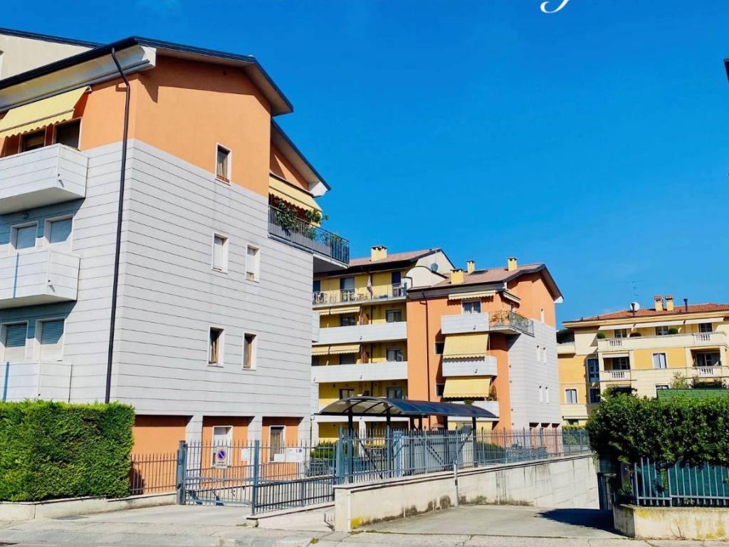 Appartamento a Verona in Via Puglie, 65 - Foto 4