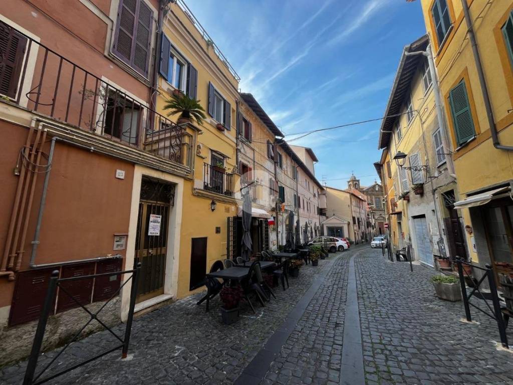 Appartamento a Monte porzio catone in Via Giuseppe Verdi, 19 - Foto 2