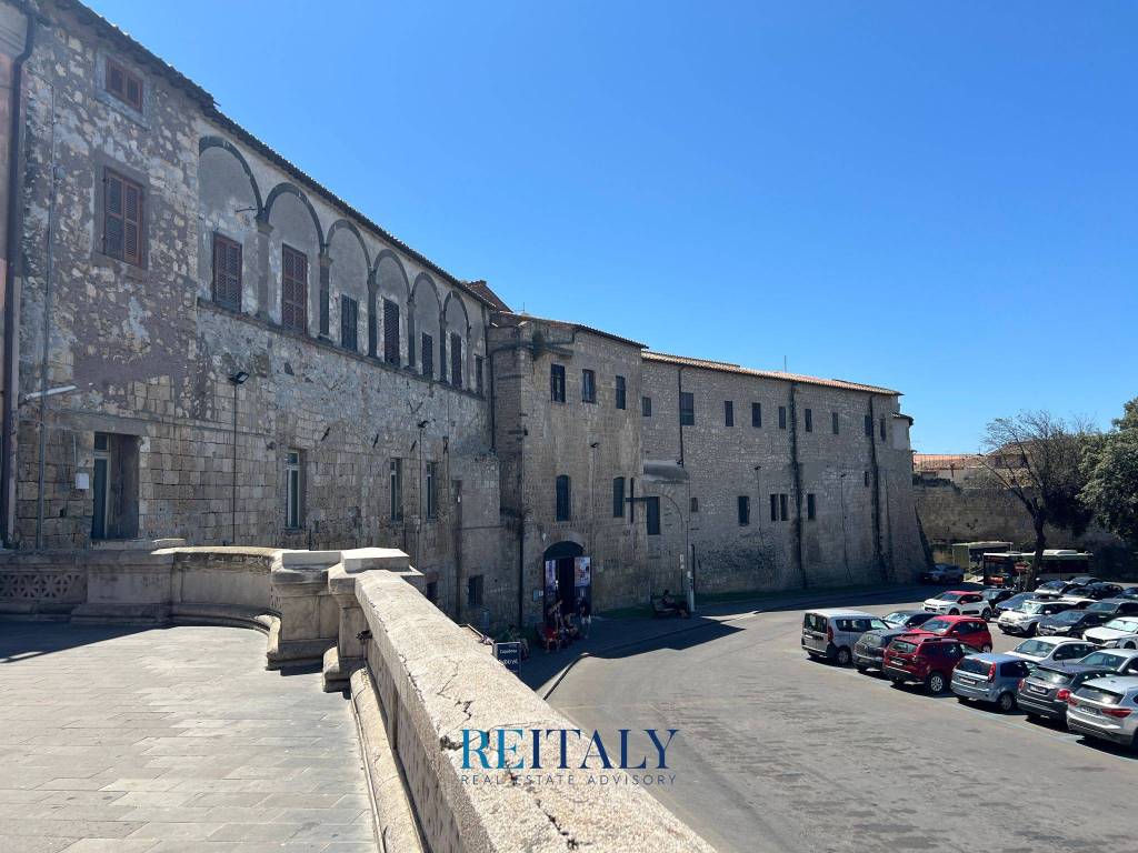 Palazzo / stabile a Tarquinia in Piazza Camillo Benso di Cavour - Foto 4