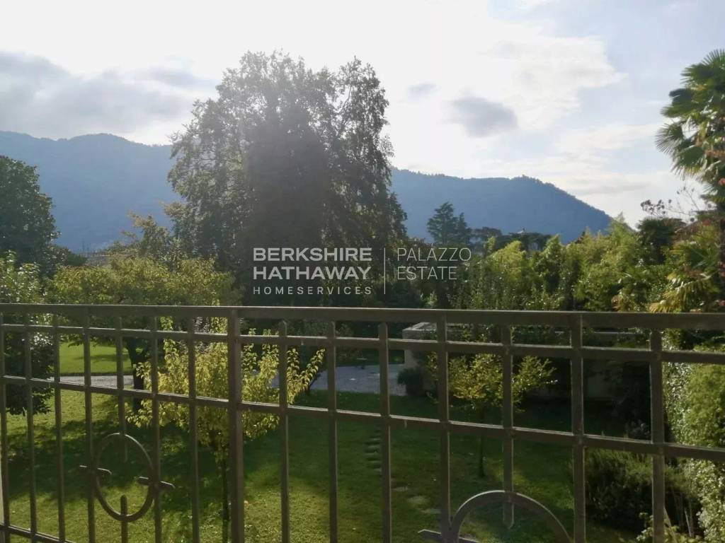 Villa a Cernobbio in Via della Libertà - Foto 4