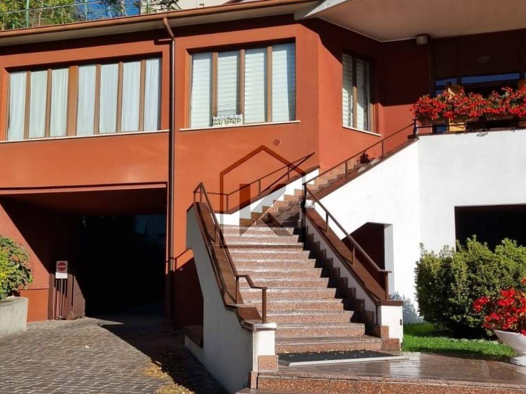 Appartamento a Valbrona in Via Milano - Foto 2