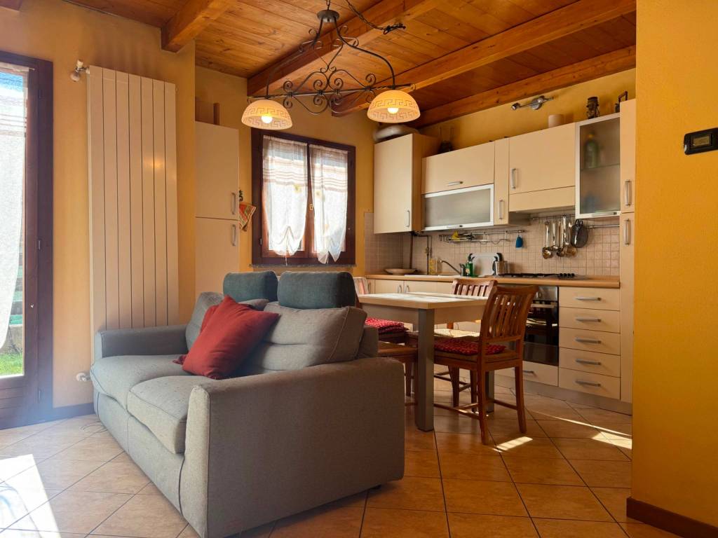 Casa indipendente a Sondalo in Via Giovanni Bertacchi, 19 - Foto 3