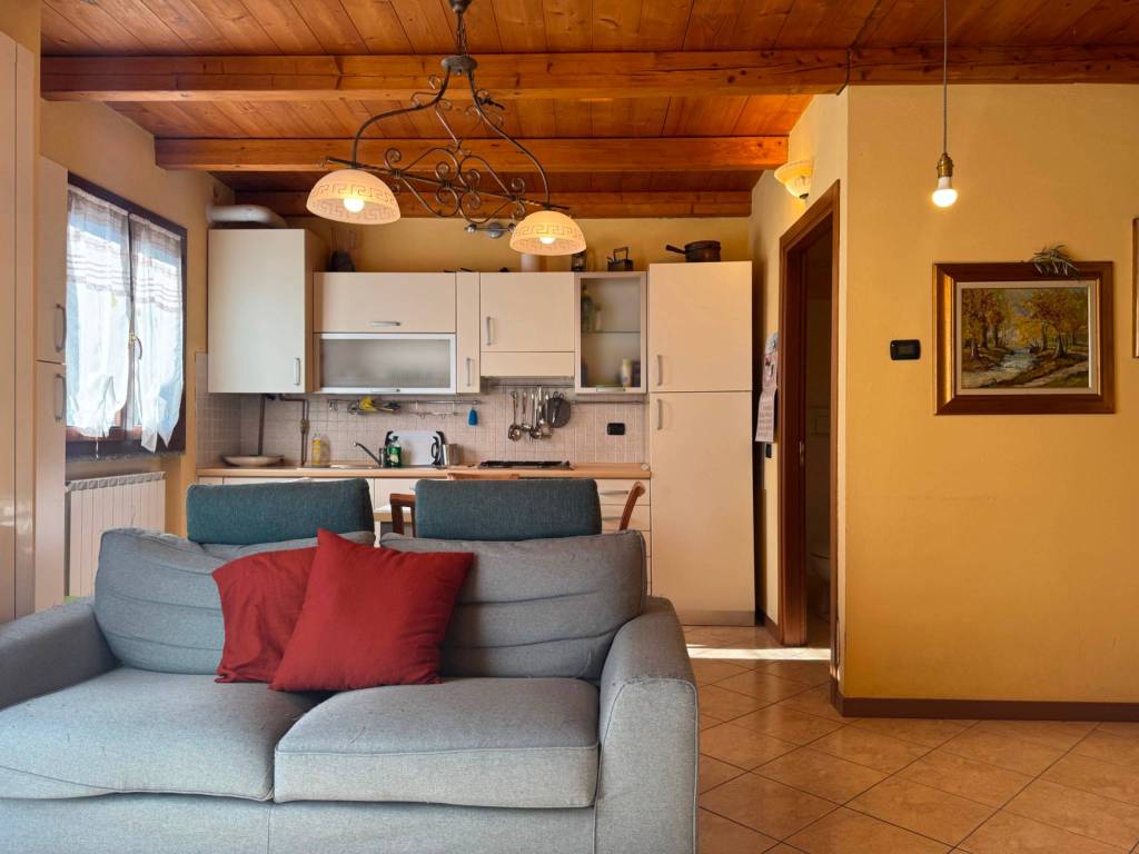 Casa indipendente a Sondalo in Via Giovanni Bertacchi, 19 - Foto 4