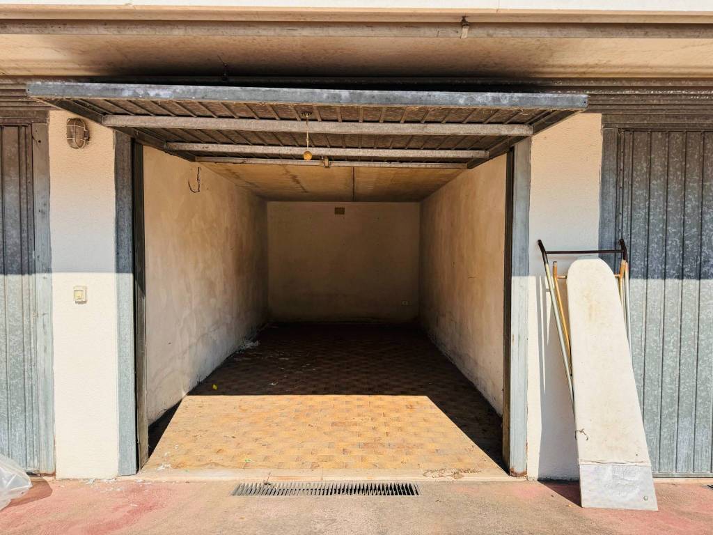 Box / garage a Latisana in Via Guglielmo Perosa - Foto 4