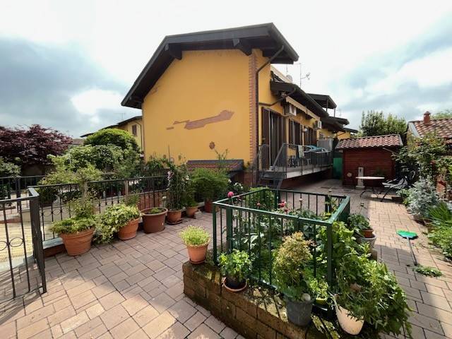 Villa a Cassolnovo in Via Lavatelli, 46 - Foto 2