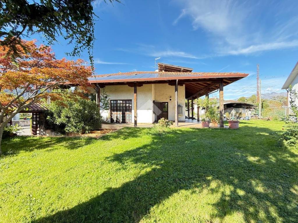 Villa a Osoppo in Via san daniele, 69 - Foto 2